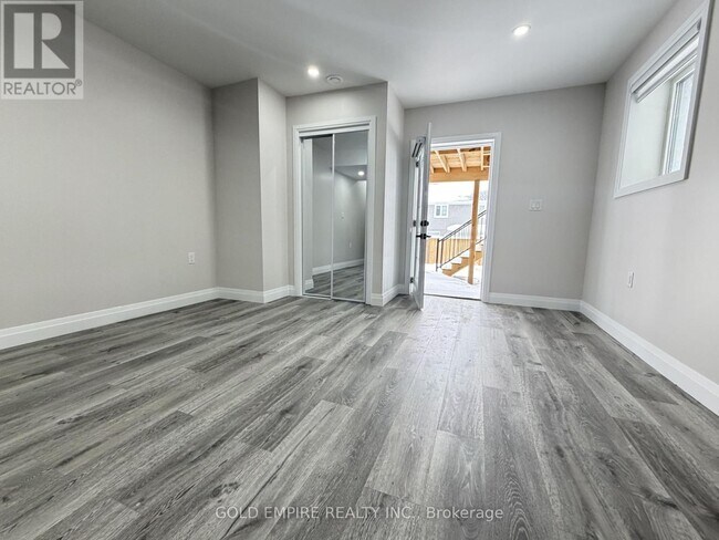 1894 Trailsway Dr in London, ON - Building Photo - Building Photo