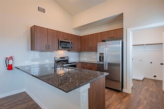 639 Wheatfield Dr in Venus, TX - Foto de edificio - Building Photo
