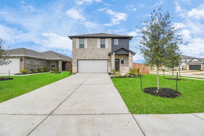 property at 16504 Breezy Knl Ct