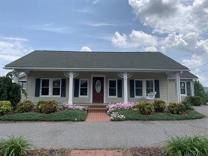 995 S Main St in Mars Hill, NC - Building Photo - Building Photo