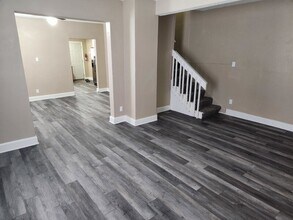 406 7th St in West Des Moines, IA - Building Photo - Building Photo