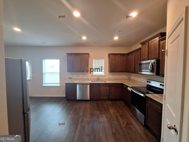 110 Foley Dr in Euharlee, GA - Building Photo - Building Photo