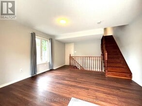 15 Adam Oates Heights in Toronto, ON - Building Photo - Building Photo