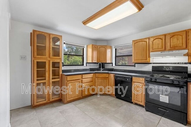 property at 4452 Eminence Blvd