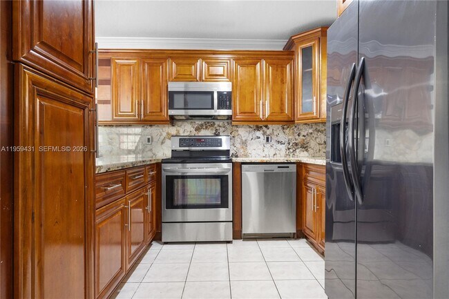 6765 NW 182nd St in Hialeah, FL - Building Photo - Building Photo