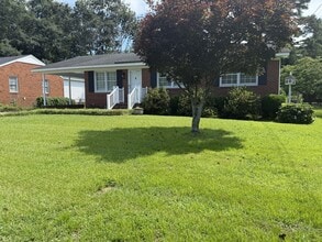 2804 Crockett Dr in Greenville, NC - Building Photo - Building Photo