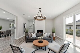 1603 Bonnie View Rd in Dallas, TX - Building Photo - Building Photo