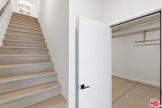 3842 Don Tomaso Dr in Los Angeles, CA - Building Photo - Building Photo