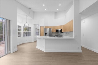 1525 Seabay Rd in Weston, FL - Building Photo - Building Photo