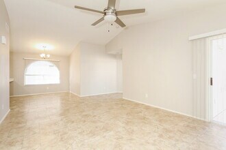 9830 W Runion Dr in Peoria, AZ - Foto de edificio - Building Photo