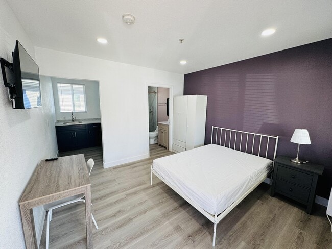 property at 1414 S 3rd St
