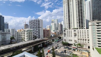 1111 SW 1st Ave, Unit 1425 in Miami, FL - Building Photo - Building Photo