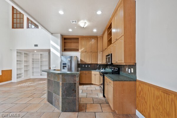 819 James St in Ft. Myers, FL - Building Photo