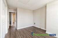 624 N Streeper St photo'