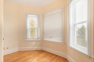 2 Worcester St in Belmont, MA - Building Photo - Building Photo