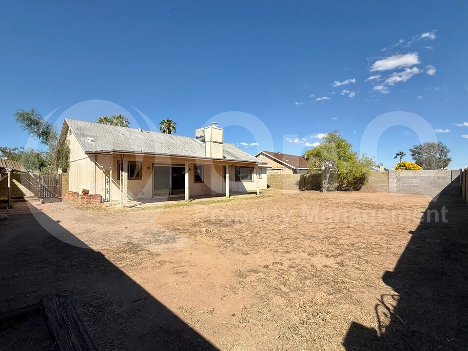 2329 E Folley St in Chandler, AZ - Foto de edificio