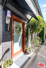 4443 Saugus Ave in Los Angeles, CA - Building Photo - Building Photo