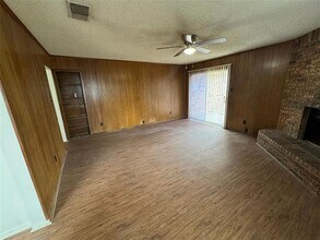 5604 Macgregor Dr in Haltom City, TX - Building Photo - Building Photo