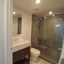 770 Claughton Island Dr in Miami, FL - Building Photo - Building Photo