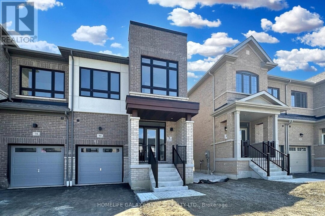 80 Armilia Pl in Whitby, ON - Building Photo