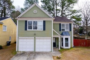 2825 Binghampton Ln in Lawrenceville, GA - Building Photo