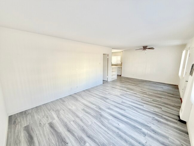 231 California Ave, Unit 1056 in Santa Monica, CA - Building Photo - Building Photo