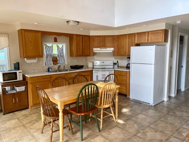 24 Arrowhead Ln in Killingly, CT - Building Photo - Building Photo