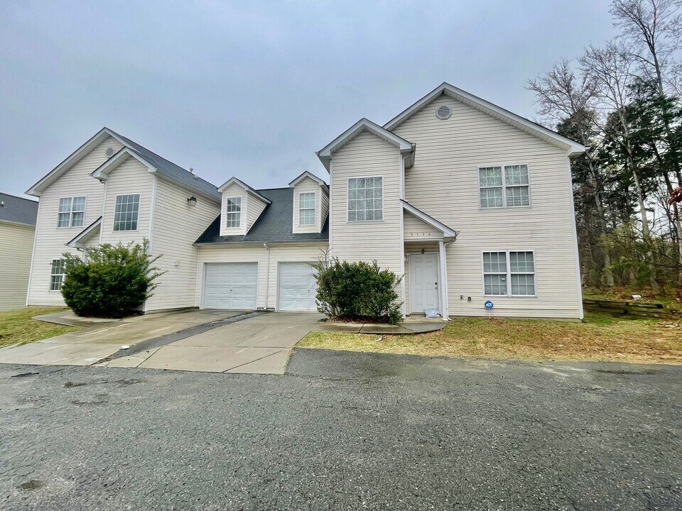 5170 Brooktree Dr in Charlotte, NC - Building Photo