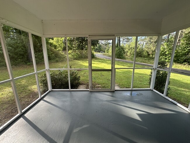 147 Riverside Dr in Milledgeville, GA - Building Photo - Building Photo
