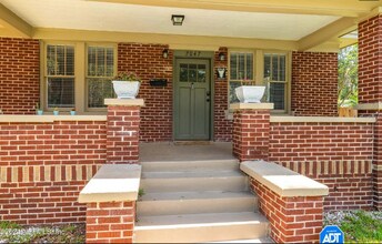 2047 N Market St in Jacksonville, FL - Building Photo - Building Photo