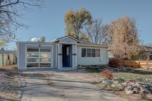 2327 Fulton St in Aurora, CO - Building Photo