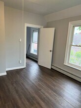 42 Elmwood Ave, Unit UPPER in Buffalo, NY - Building Photo - Building Photo