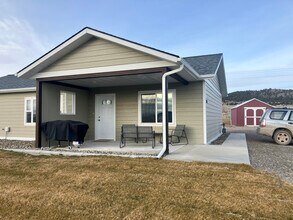 340 Brownstone Rd in Helena, MT - Foto de edificio - Building Photo