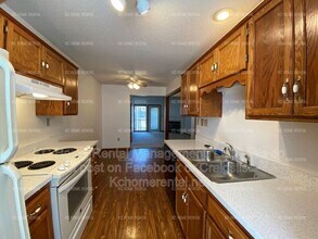 8002 NW 79th Pl in Kansas City, MO - Building Photo - Building Photo