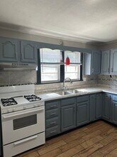 312 Picker Ave in Wood River, IL - Building Photo - Building Photo