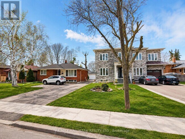 property at 162 Wishing Well Dr