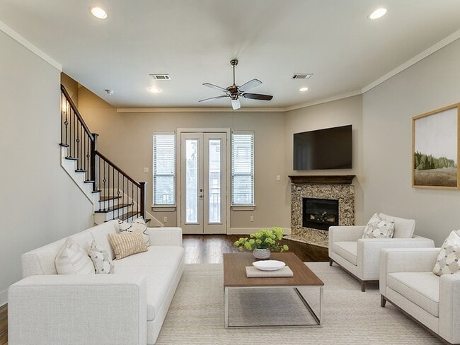 4323 Dickason Ave in Dallas, TX - Foto de edificio - Building Photo