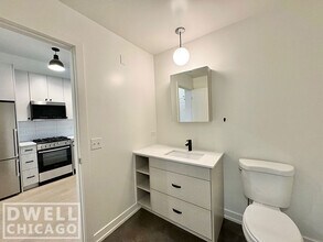 1050 W Wilson Ave in Chicago, IL - Building Photo - Building Photo