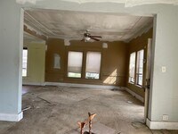 2122 W Little York Rd photo'