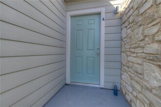 2400 Burleson Ct in Austin, TX - Building Photo - Building Photo