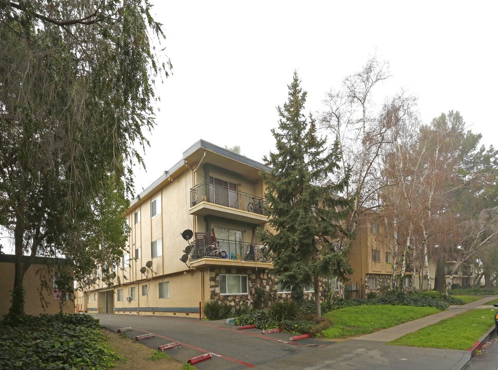 West Village Apartments in San Jose, CA - Building Photo