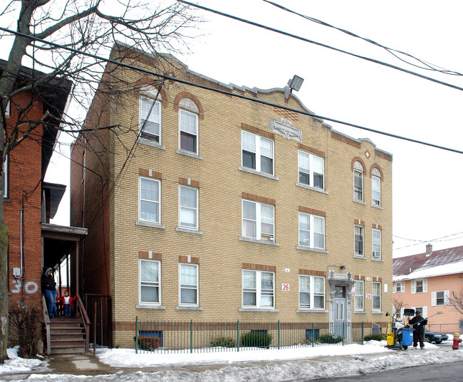 Clay Arsenal Renaissance Apartments in Hartford, CT - Foto de edificio - Building Photo