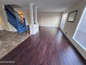 258 Teasdale Pl in Morganville, NJ - Building Photo - Building Photo