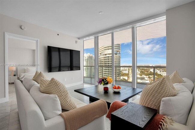 450 Alton Rd in Miami Beach, FL - Building Photo - Building Photo
