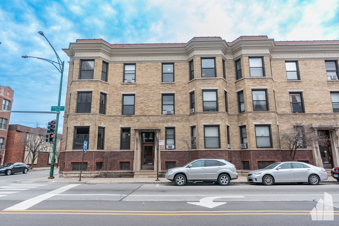 2921 N Halsted St, Unit 3 in Chicago, IL - Building Photo