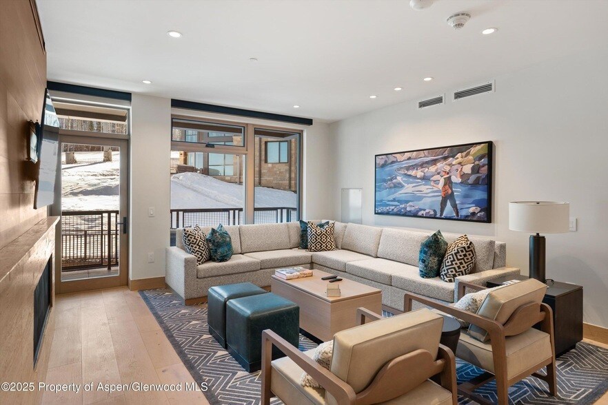 130 Wood Rd, Unit 253-255 in Snowmass Village, CO - Building Photo