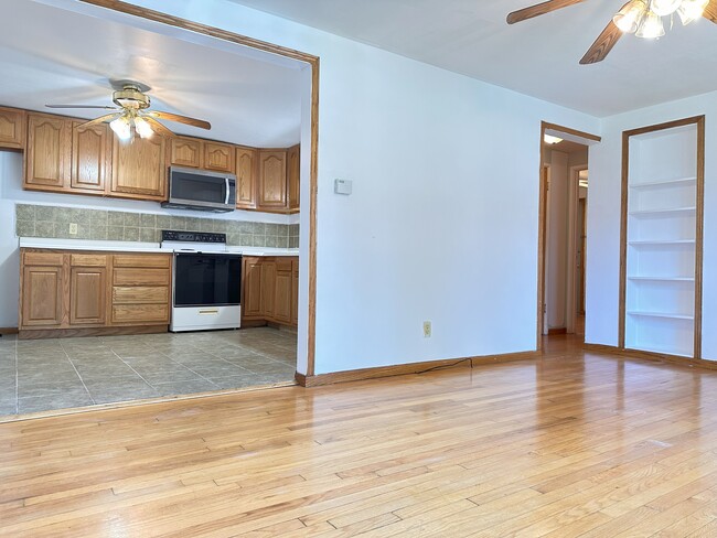 1149 Petra Pl, Unit 2 in Madison, WI - Foto de edificio - Building Photo