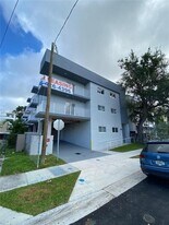 1029 NW 3rd St in Miami, FL - Building Photo