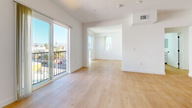 Ox3 in Los Angeles, CA - Building Photo - Floor Plan