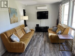 9 Sackitt Rd in Kawartha Lakes, ON - Building Photo - Building Photo